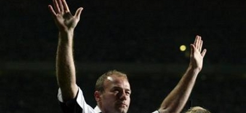 Shearer: "fényévekre vagyunk a vb-címtől"