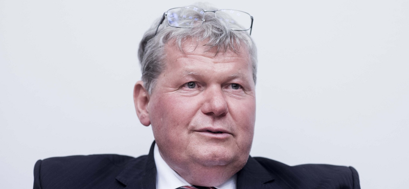 Süli János tudja, most érdemes építkezni Pakson