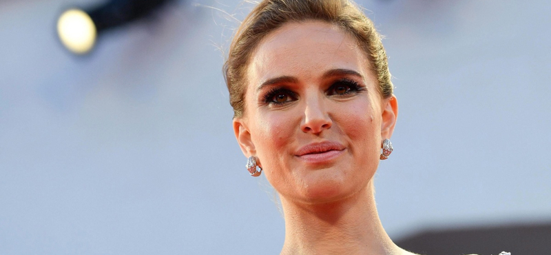 Moby bocsánatot kért Natalie Portmantől, miután a randizásukról írt a memoárjában