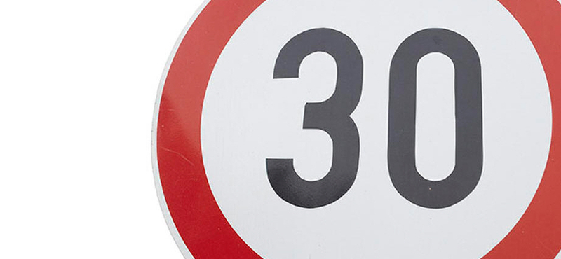 Székesfehérvár egy részén bevezetik az általános 30 km/h-s sebességhatárt