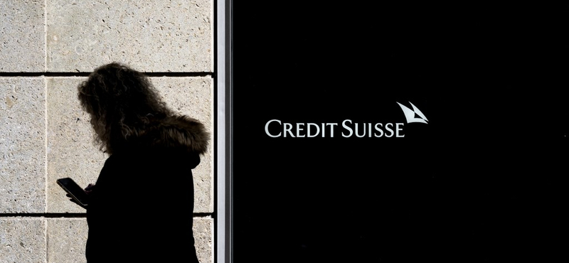 Svájc arra utasította a Credit Suisse-t, hogy ne fizessen bónuszokat a vezetőinek