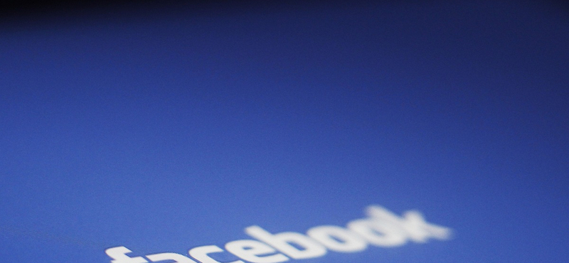 Megfigyeli a Facebook, hogy miről chatelünk