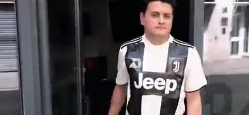 Ne dobja kukába régi Ronaldo-mezét! Így Juventus-csíkossá alakíthatja!