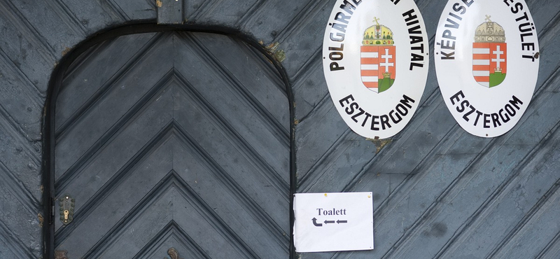 Felfüggesztette a számvevőszék Esztergom ellenőrzését