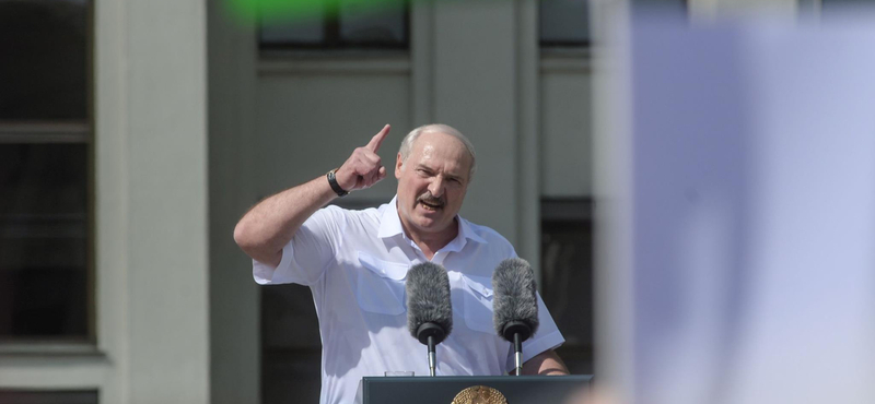 Már páncélosokat és harci gépeket mozgósítanak Fehéroroszországban