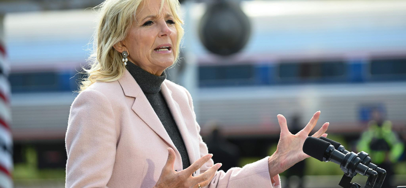 Kés alá kellett feküdnie az amerikai first ladynek