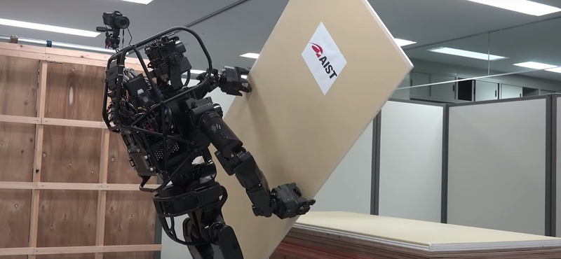 Videó: Ez a robot már képes arra, hogy helyettesítse az ember munkáját – és épp ez vele a cél