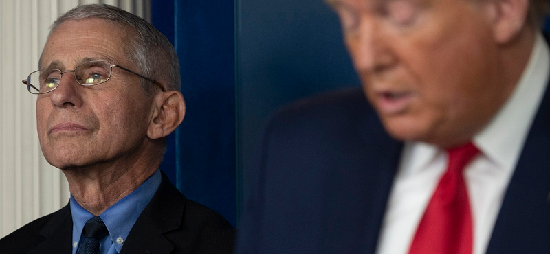 A tények embere, aki nemcsak a koronavírussal harcol, hanem Donald Trumppal is