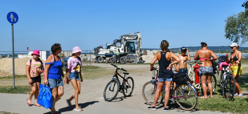 Eladják a gárdonyi szabadstrand egy részét