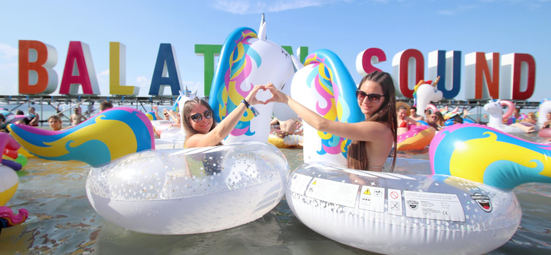 Felfüggesztett börtönbüntetést kértek a Balaton Sound kukkolójára