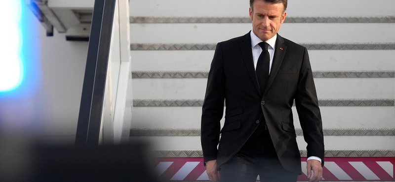Izraelbe érkezett Emmanuel Macron