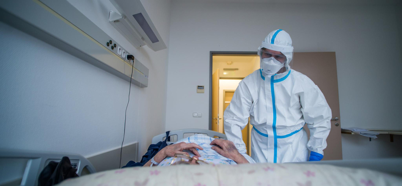 242 újabb halálos áldozata van a járványnak Magyarországon