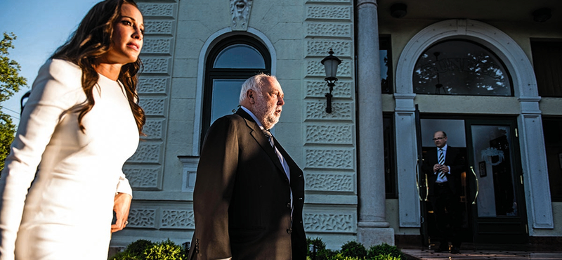 Vajna Tímea lábai - Masszívan veszteséges a celeb két vállalkozása is