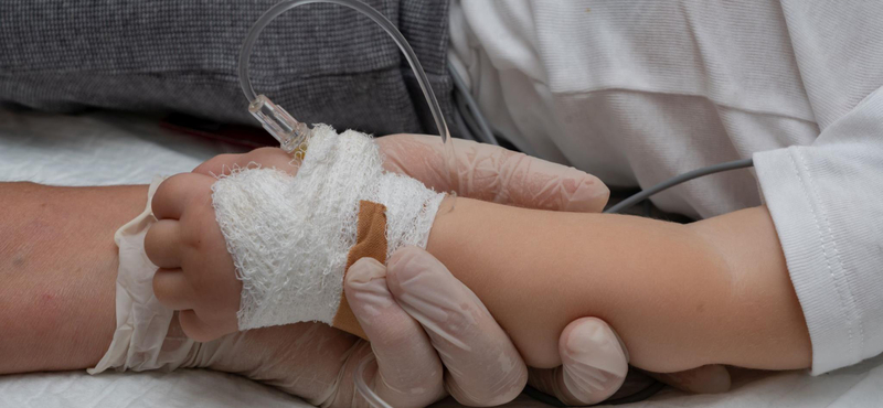 Állami támogatással is elérhetővé válik az SMA-s gyerekek 700 millió forintos terápiája