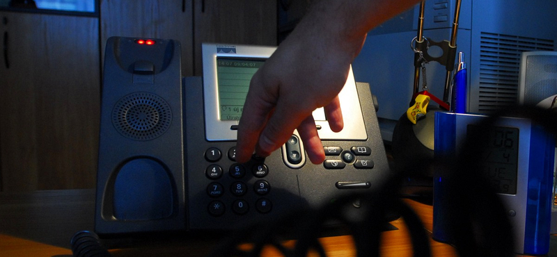 Több millió forintot telefonáltak össze nemzetközi hívásokkal Szegeden a csalók