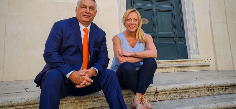 Hadházy Ákos Orbán római útjáról kérdezi a honvédséget
