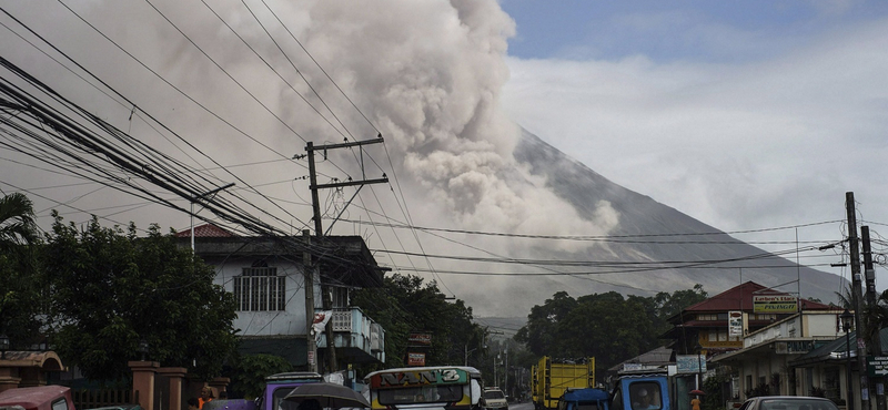 Most már bármikor kitörhet a Mayon vulkán