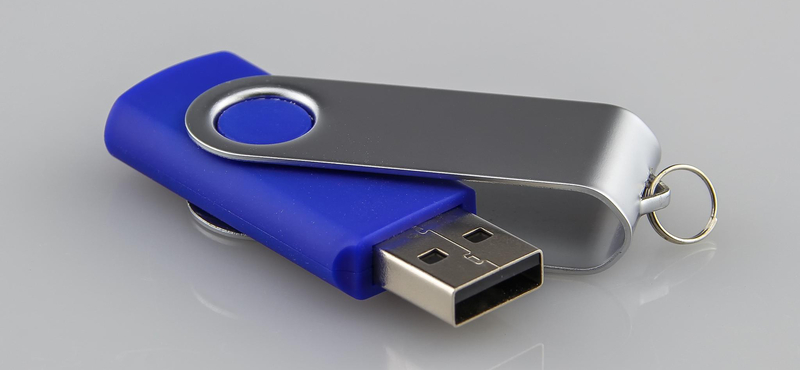 Egy pendrive-ra tette szinte minden vagyonát, és úgy menekült el Ukrajnából a 20 éves férfi