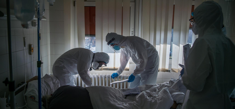 Koronavírus: 304 elhunyt, 21 060 új fertőzött három nap alatt