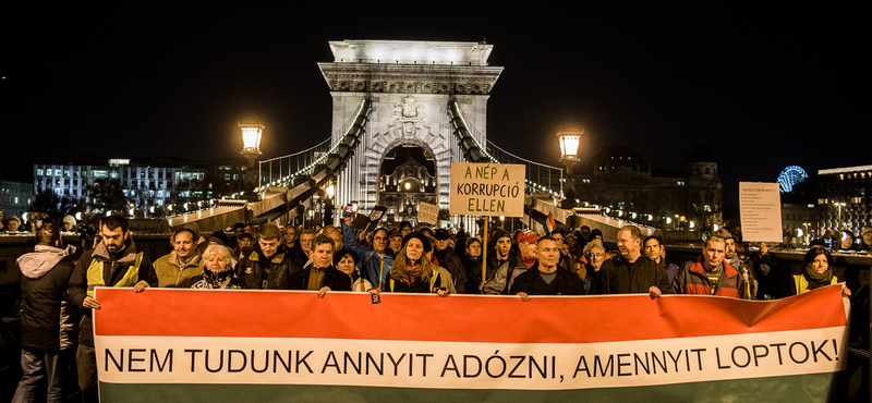 Seres: Nem urizáltok. Loptok