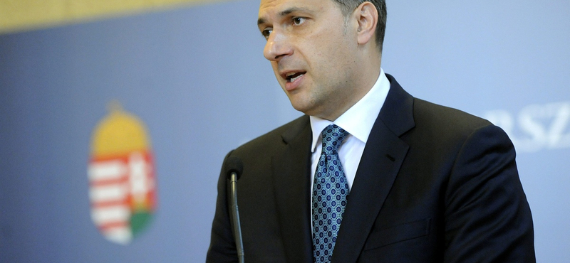 A menekültek miatt maradt el a kormányzati konferencia