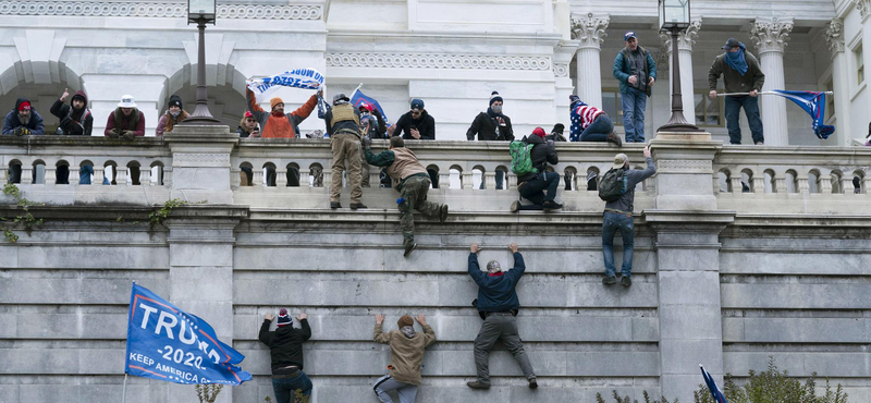 A CNN egyik tudósítója bemutatta a capitoliumi pusztítást