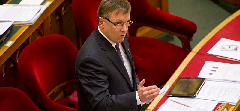 Háromoldalú érdekegyeztető fórumot kap a versenyszféra