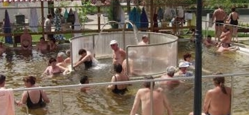 A fürdők válságban is jól tejesítenek