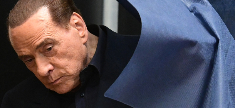 Berlusconi nem az az ember, aki csak úgy eltűnik a süllyesztőben