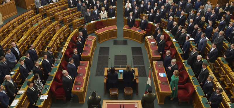 Parlamenti fizetések: A Fidesz így állított csapdát az ellenzéknek