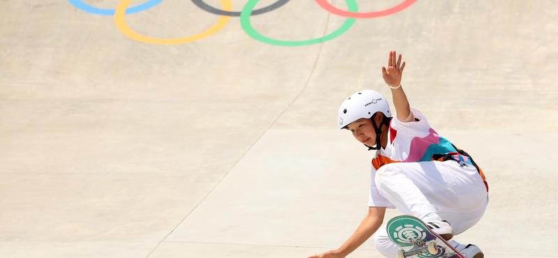 A valaha volt legfiatalabb olimpiai érmes az aranyat nyerő japán gördeszkás