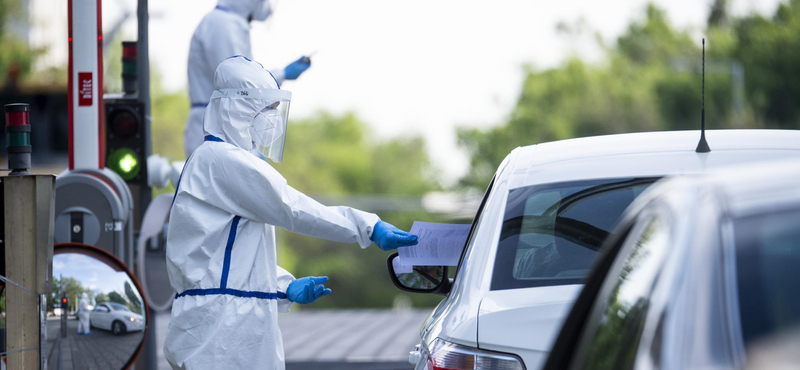 A francia védettségi igazolványnál a PCR-teszt is számít
