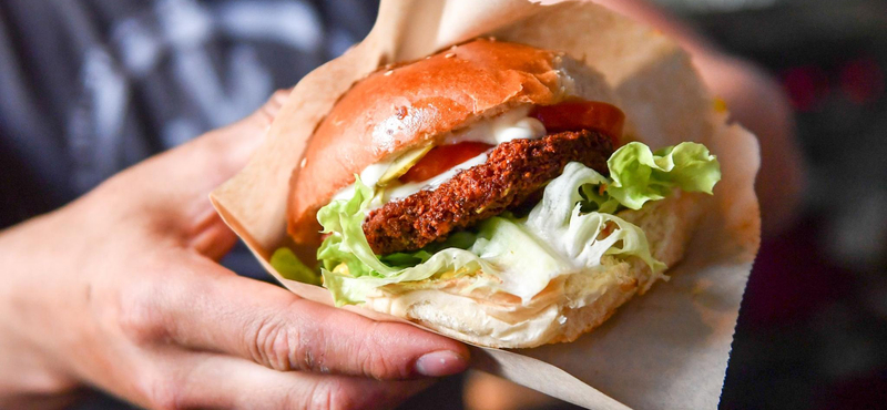 Letarolta a tőzsdét a vegán hamburger
