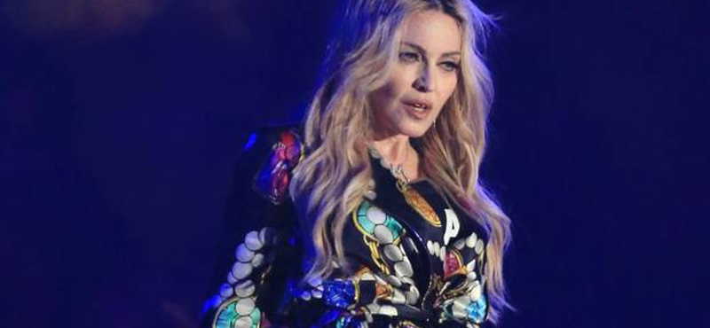 Madonna: "Én a szeretetet választom. Velem vagytok?"