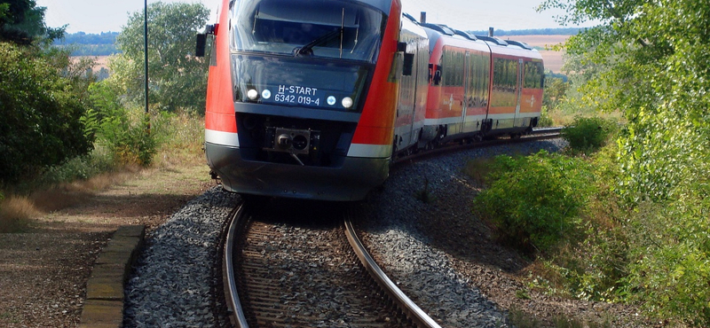 Aláírásokat gyűjtenek az új szegedi vasúti menetrend miatt