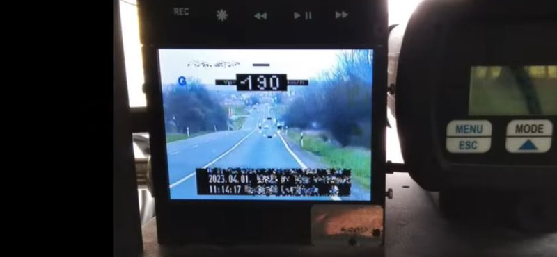Közel járt egy autós Nógrádban, hogy egyből 18 bírságpontot hozzon össze – videó