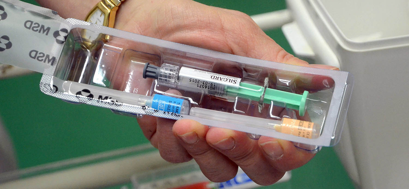 Ősszel már olthatják a hetedikes fiúkat HPV ellen