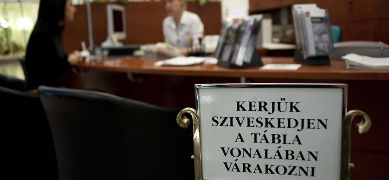 A közszférában spórol a kormány jövőre