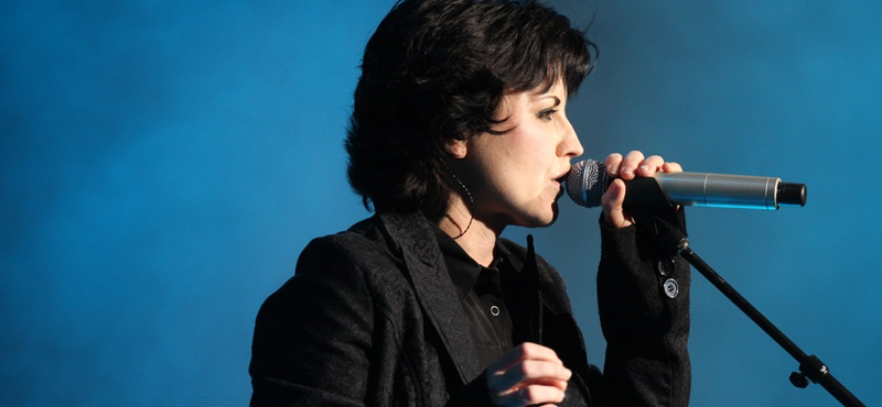 Részegen fulladt meg a Cranberries énekesnője
