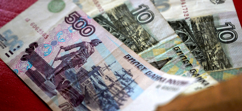 Úgy tűnhet, hogy Oroszország gazdasága eddig könnyedén megúszta a háborút, de mi a helyzet valójában?