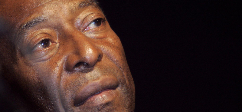 Pelé ismét kórházban van