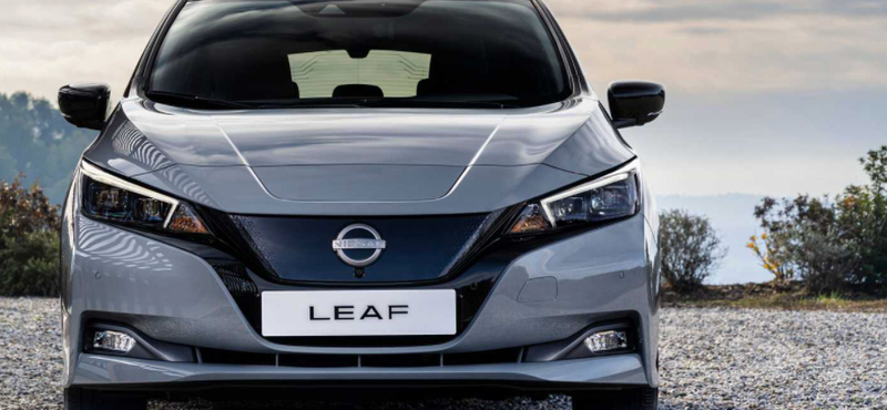 Új Nissan logóval debütált a felfrissült Leaf villanyautó