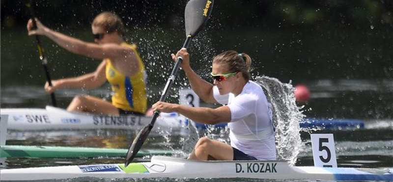 Kajak-kenu-vb: a női kenu kettes ezüst-, Kozák Danuta kajak egyesben bronzérmes