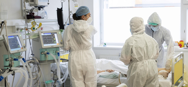 Tíz orvos és 50 ápoló távozott a győri kórházból