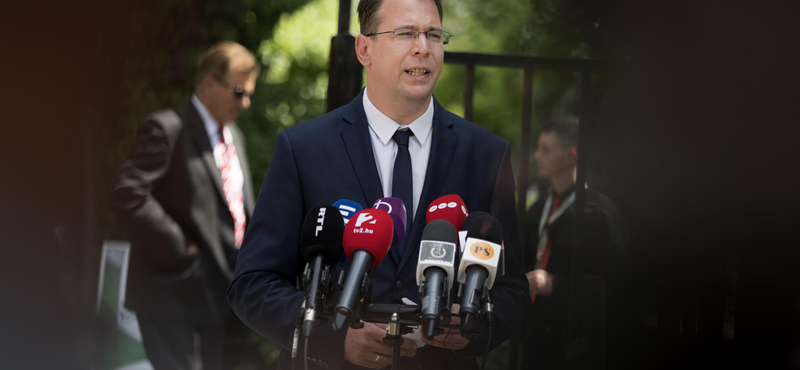 Halálosan megfenyegették a jobbikos Mirkóczki Ádámot
