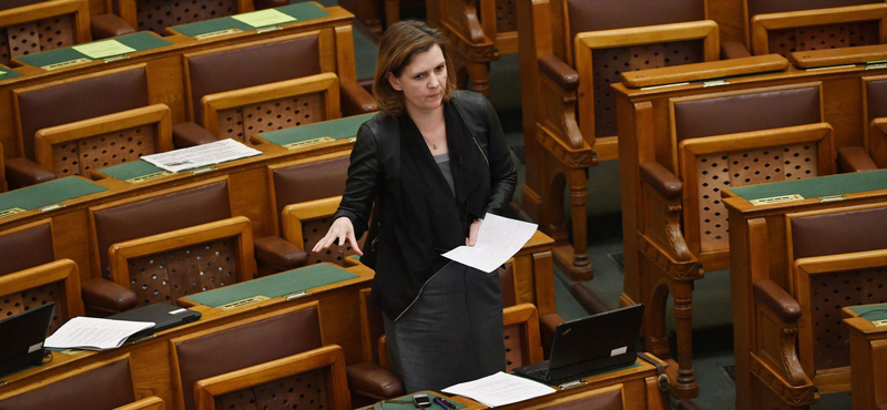A parlamentet is otthagyja a Jobbikból kilépett képviselő