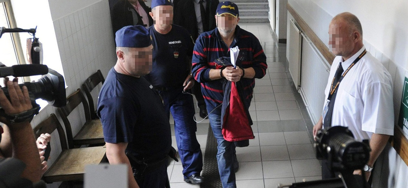 Újra átkutatták a rendőrök Lagzi Lajcsi ingatlanjait