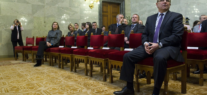 A hét, amikor Magyarország belenézett a szakadékba