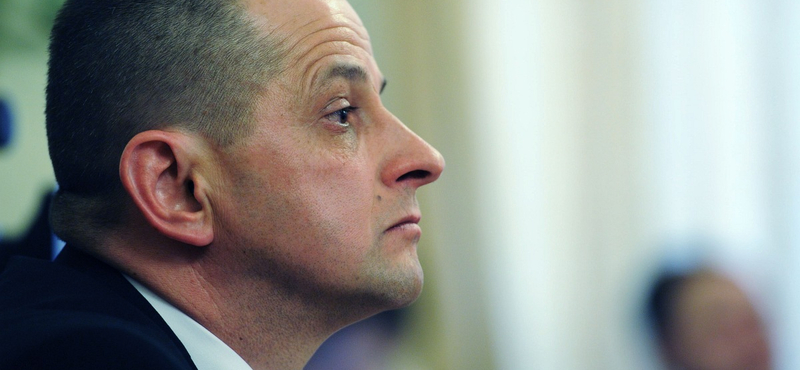 Fidesz-közeli szál a honvédségi korrupciós botrányban