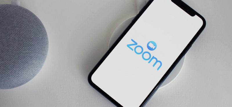 Kirúg 1300 dolgozót a Zoom, a cégvezető 98 százalékkal csökkenti a saját fizetését